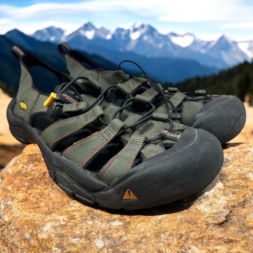 KEEN‎ Men's Size 11 Hiking Water Sandals Olive Green Closed Toe Outdoor Shoes